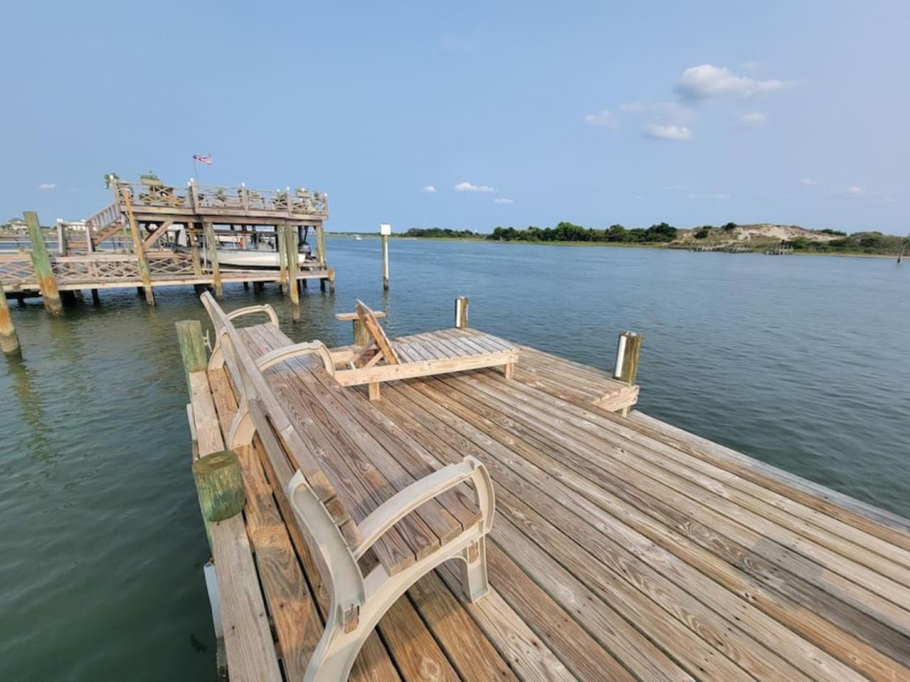 Waterfront, Dock, Hot Tub, Kayaks, King Bedroom With Amazing Views, Relaxation, 2 Miles To The Beach Cedar Point Dış mekan fotoğraf